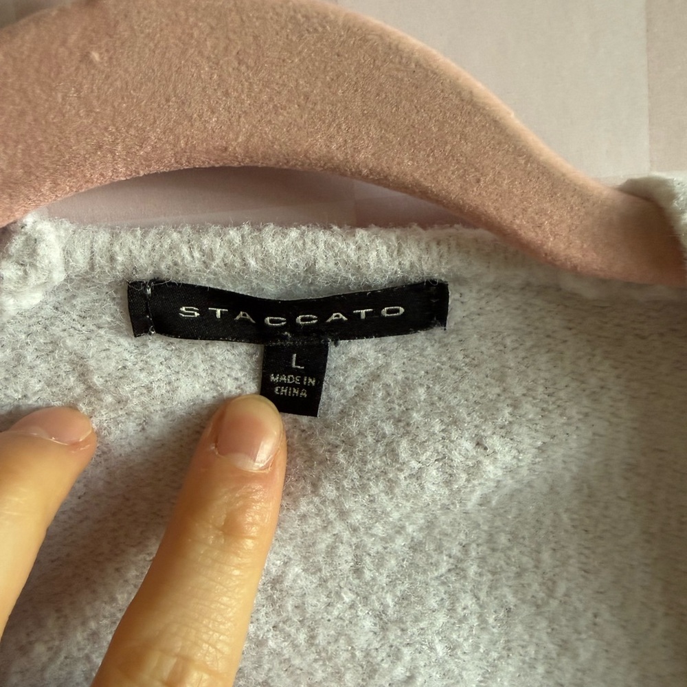 Cardigan - Picture 2 of 4